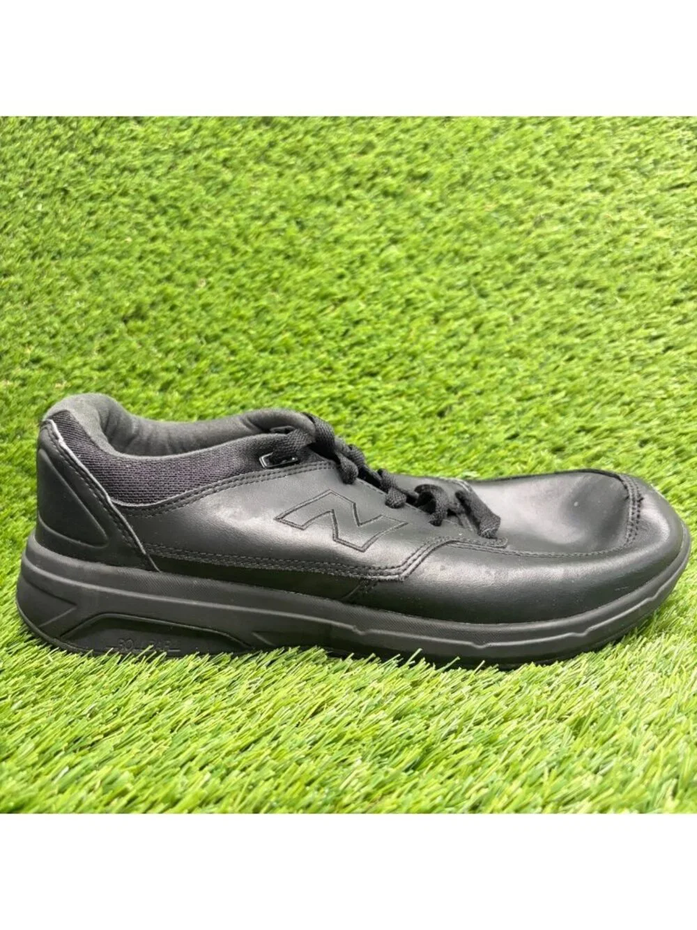 New Balance 813 Mens Size 9.5EE Black Athletic Leather Walking Shoes Sneakers